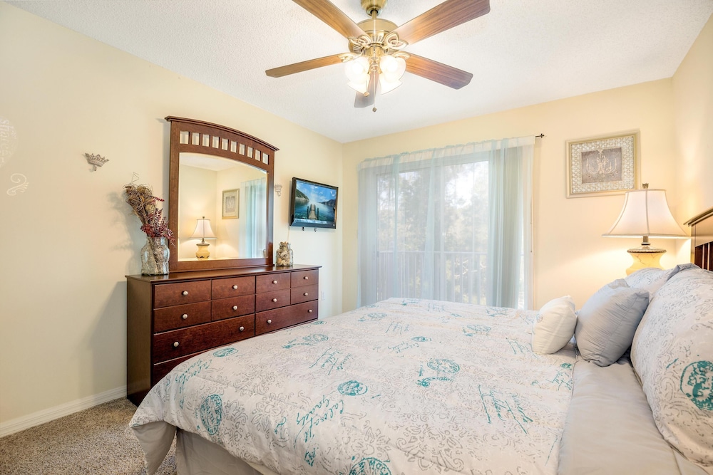 Orlando and Kissimmee Town homes by MyOrlandoStay