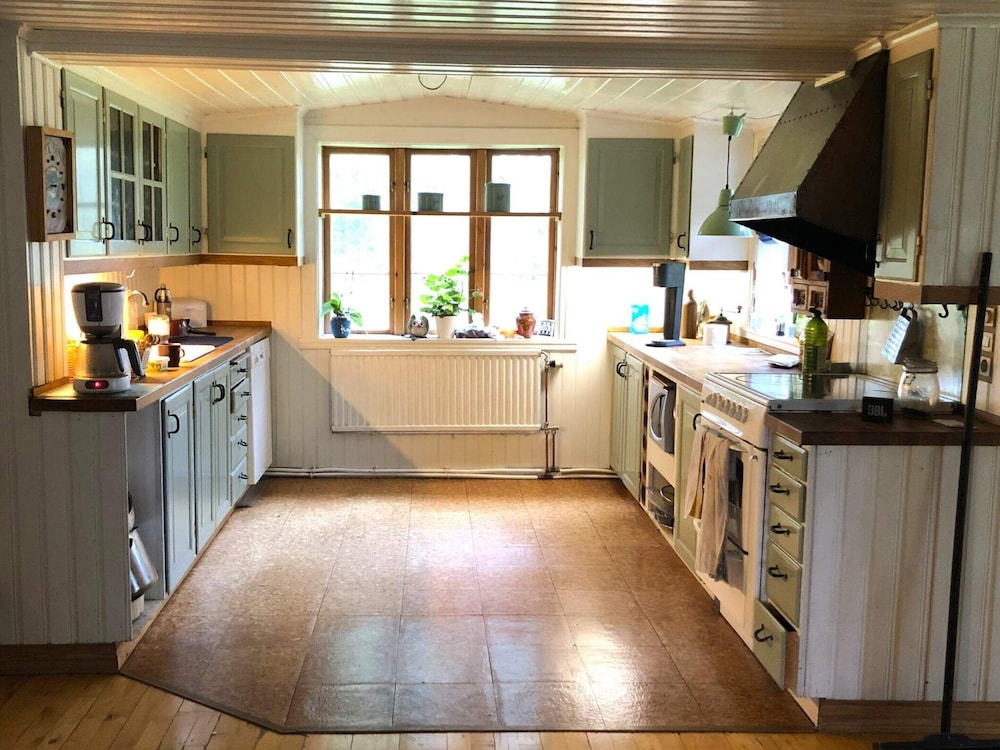 6 Person Holiday Home in Sollebrunn view 4