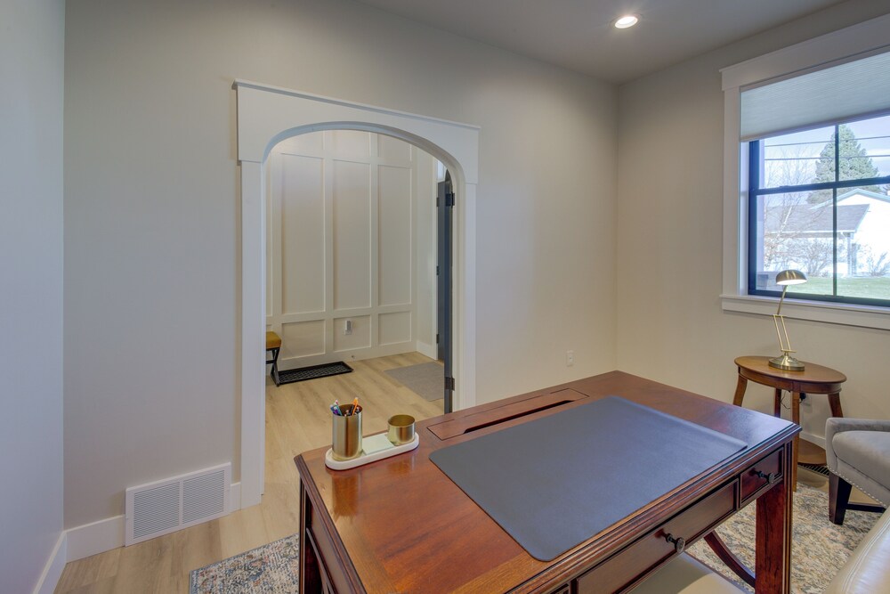 Red Lodge Home w/ Private Hot Tub & Fire Pit!