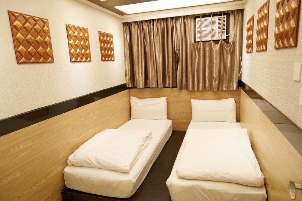 Rai Lei Hostel