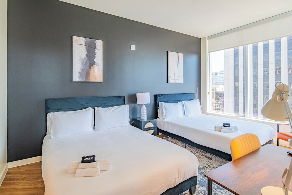 ROVE LIVING/KL - 44 Monroe