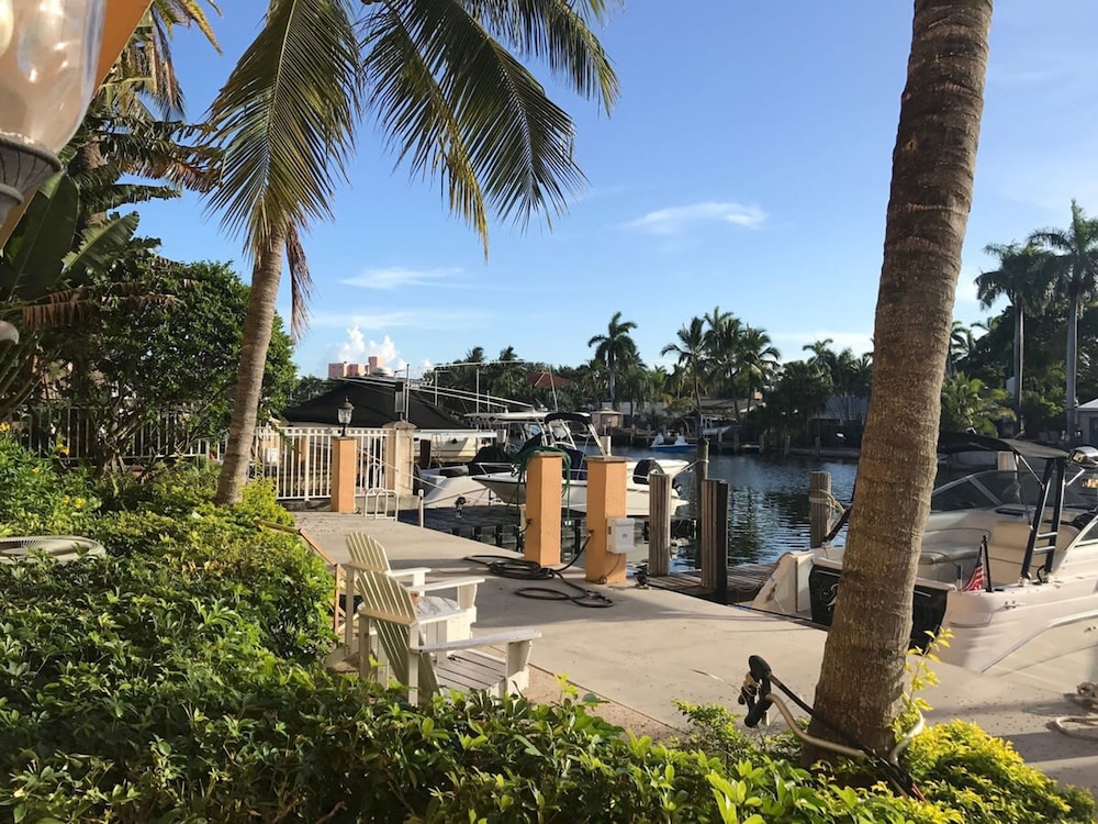 Beach Apt With Waterview in Las Olas Blvd