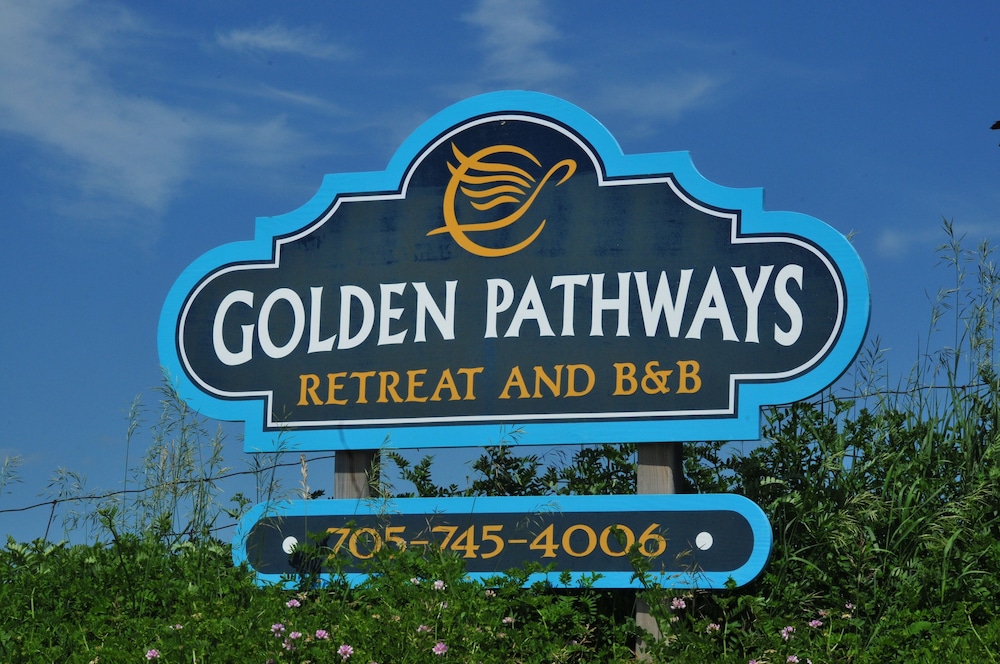 Golden Pathways Retreat and B&B