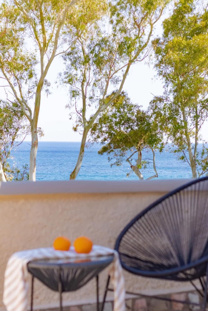 Astra Beach Studio 3