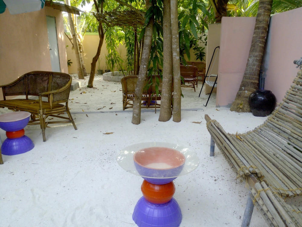 Dhon Fulhafi Inn