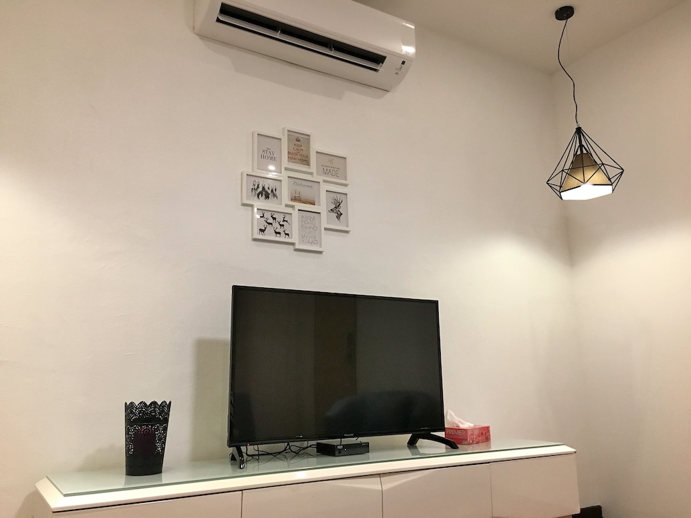 iBook8 Superior 1 Bedroom Gurney Suites by iBook Homestay