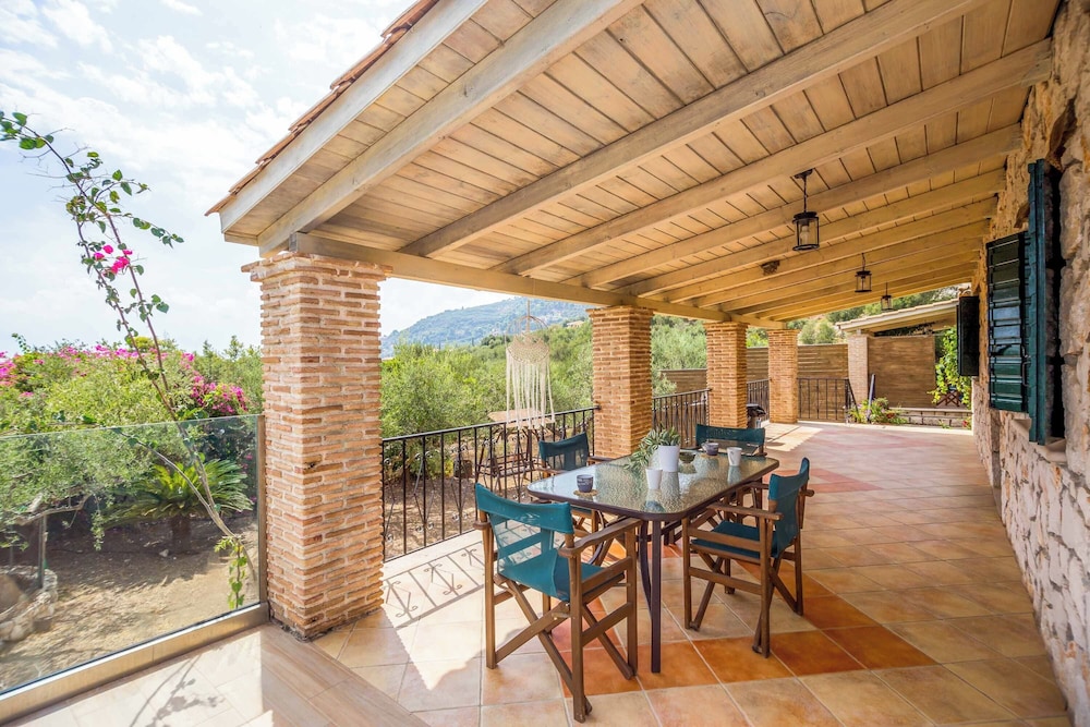 Villa Helona