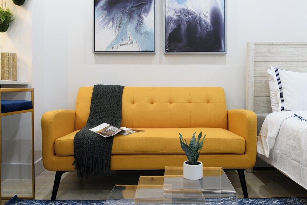 1597 New York Apt