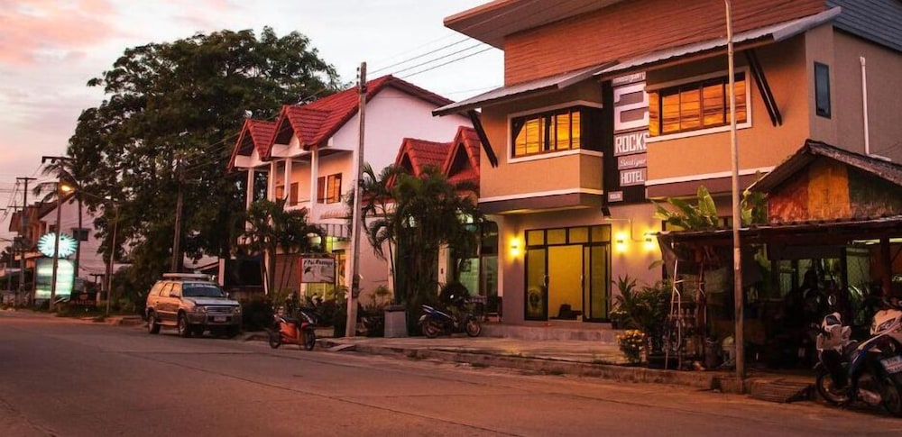 2 Rocks Boutique Hostel