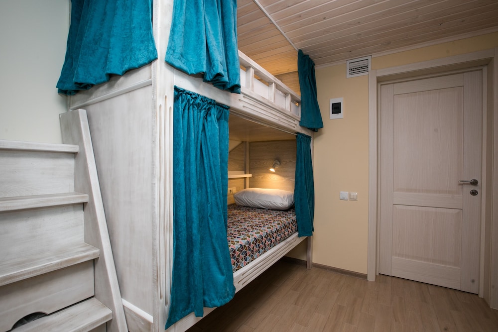 Station - Hostel