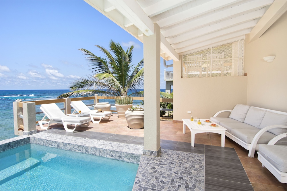 Bell'Mare by Island Properties Online