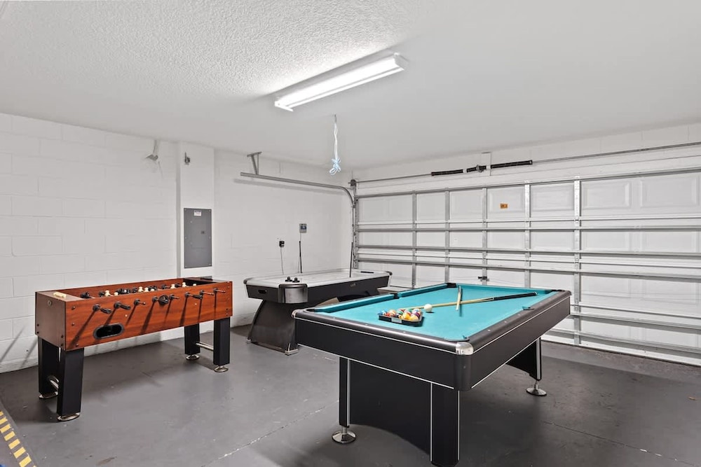Game Room Plus Private Pool 4BR Disney Area