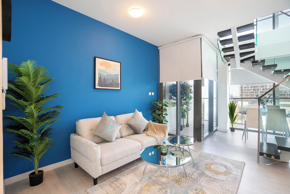 Bloomfields Iconic 2BR Duplex Apartment