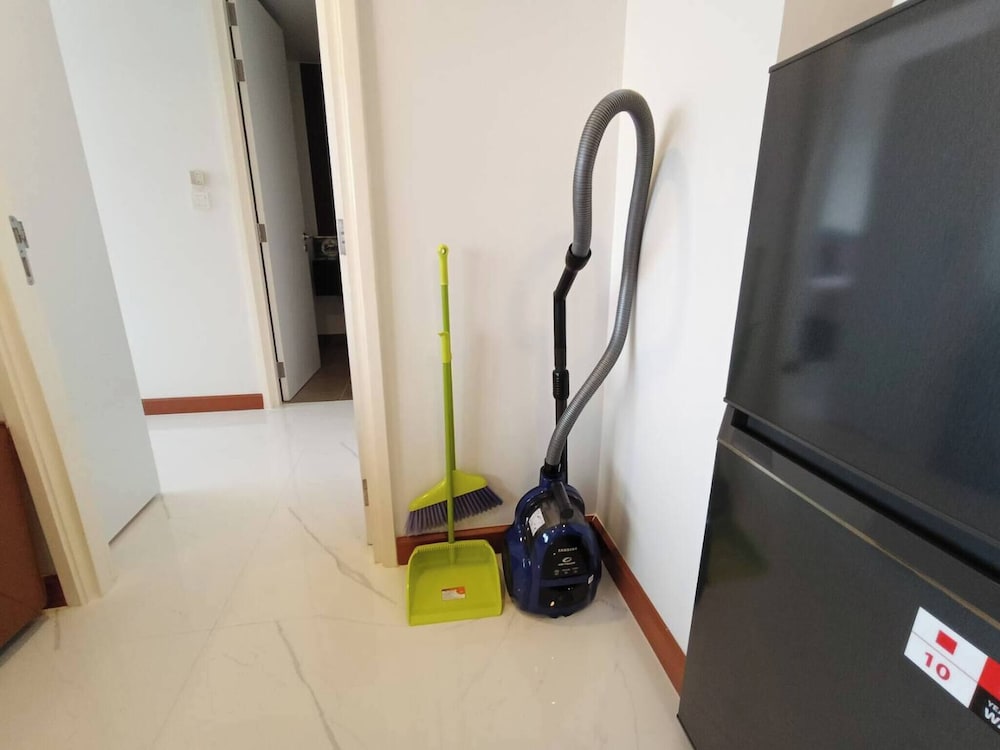 Luxury Large One Bedroom Seaview Serviced Apartment at Wongamat, Pattaya