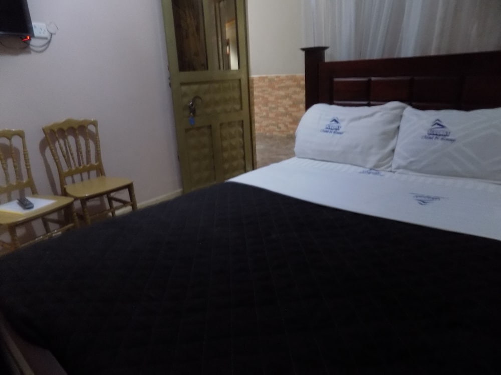 Elegant Motel view 3