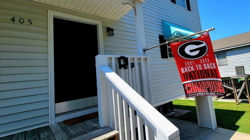 Bulldawg Beach Bunker Tybee Vacation Rentals