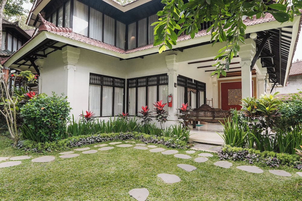Om Wellness Resort