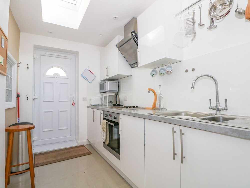 5 Firle Road Annexe view 4