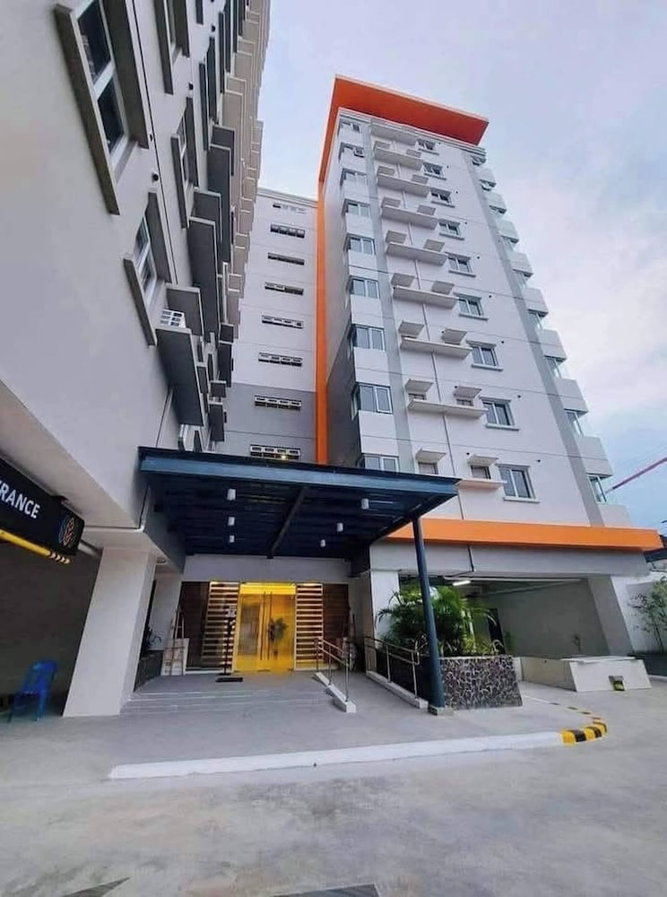 Room-cozy Cebu City Condo - Heart of the