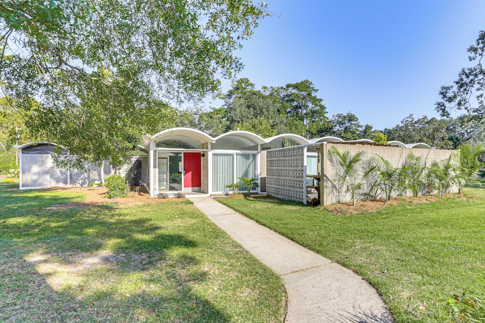 2 Mi to Fsu: Unique Home w/ Patio & Spacious Yard