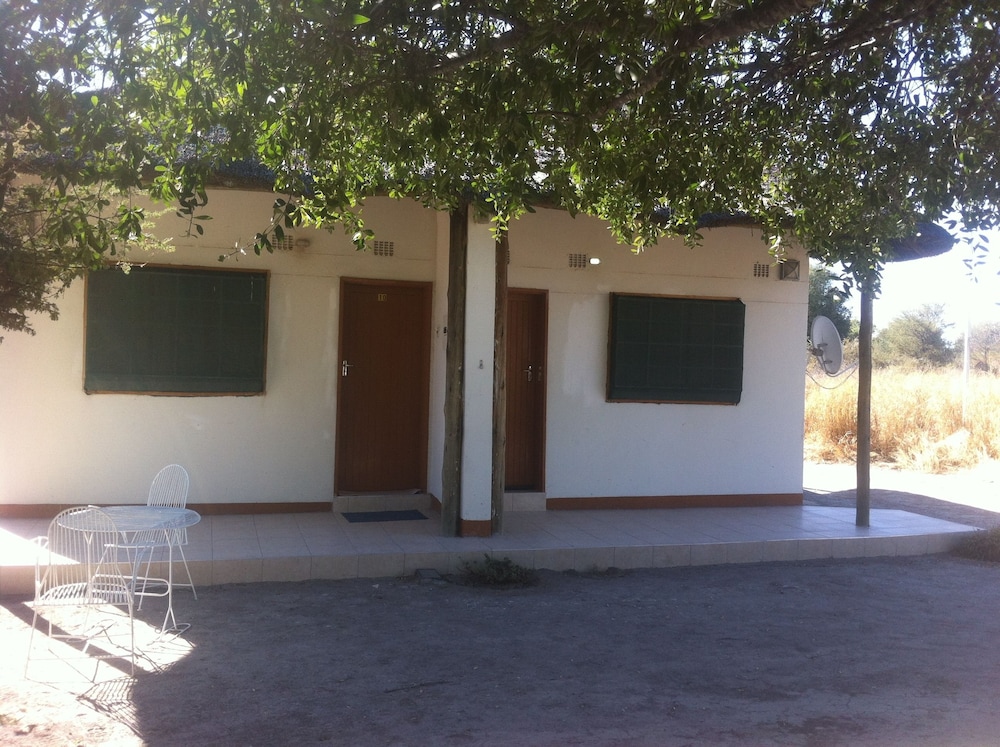 Rakops River Lodge