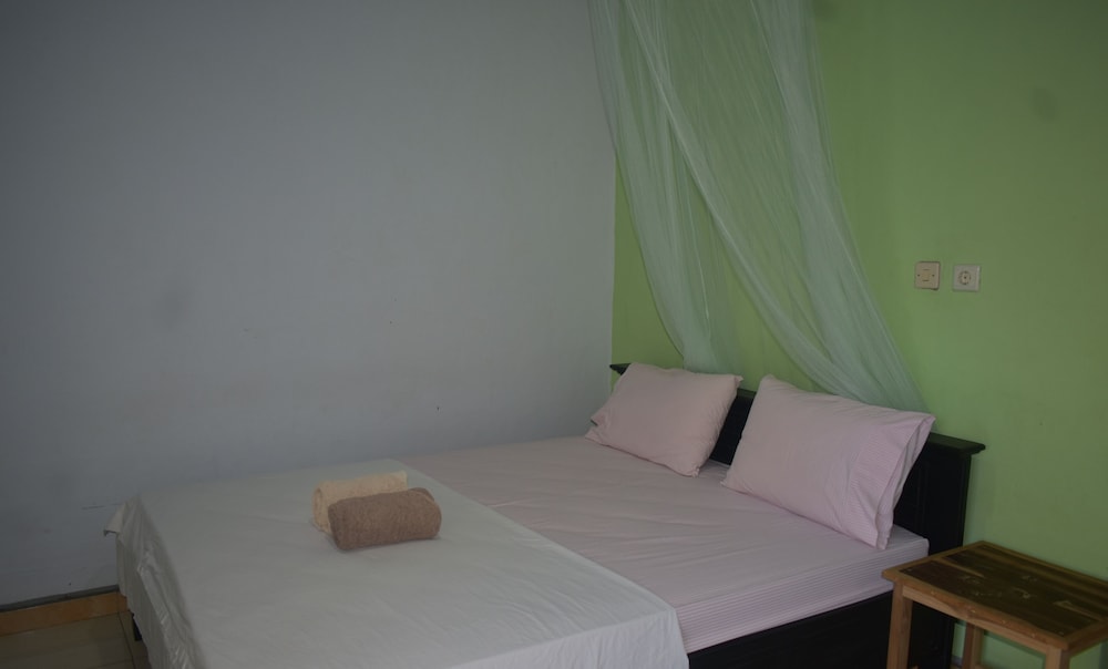 Del Mar Home Stay and Cafe