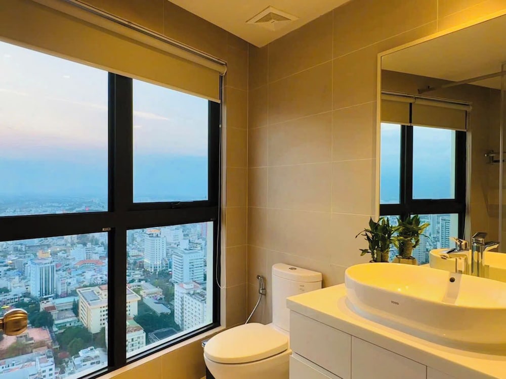Gold Coast Balcony Serviced Apartment
