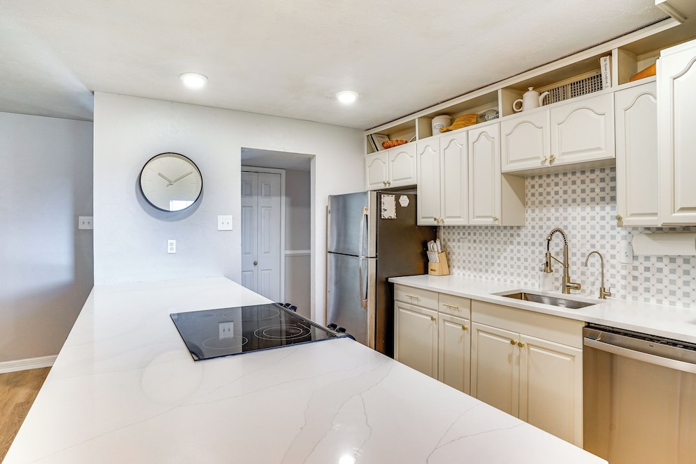 3 Mi to Nrh2o Water Park: Home w/ Furnished Patio
