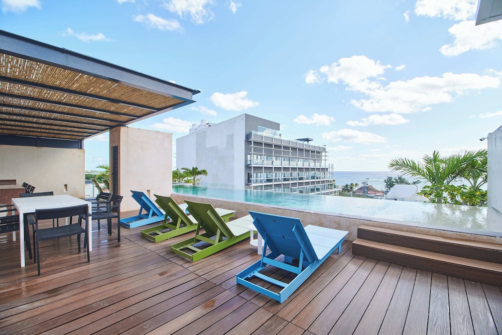 Sabor a Miel: Steps from the Beach & 5th Avenue