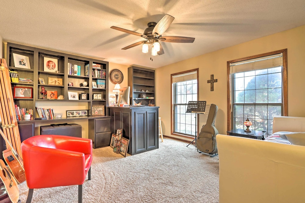 Spacious Home w/ Pond 13 Mi to Columbia! - Property Image 8