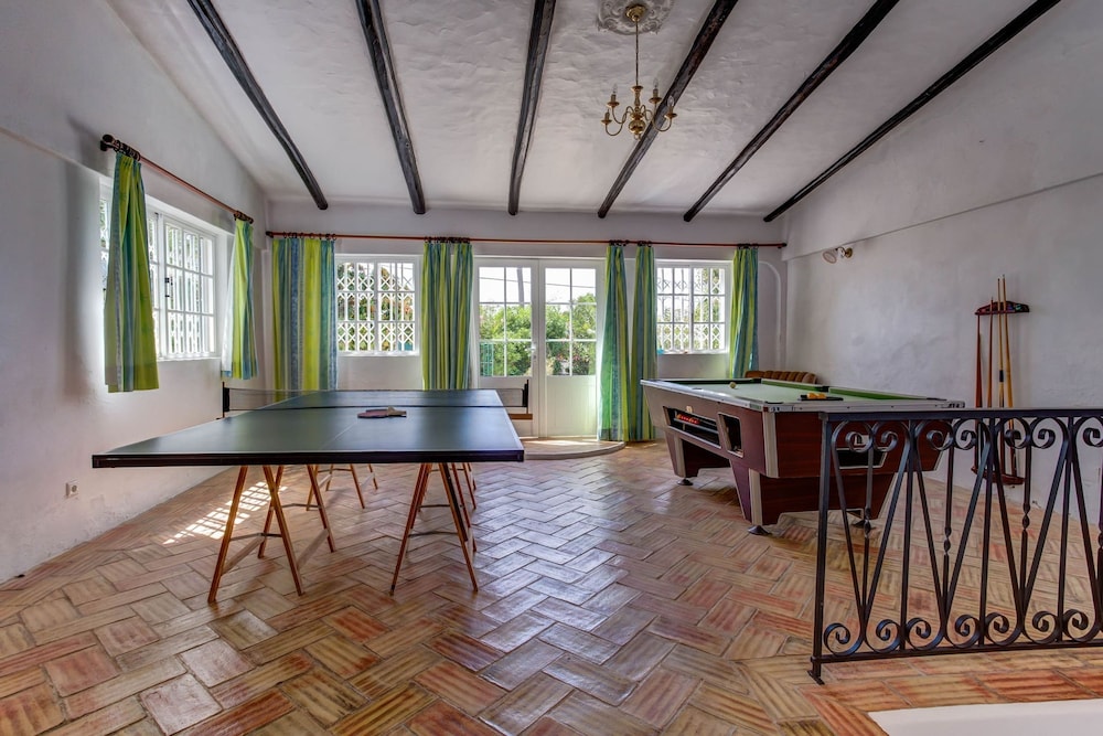 Montenegro Superbly Located Family Vila W