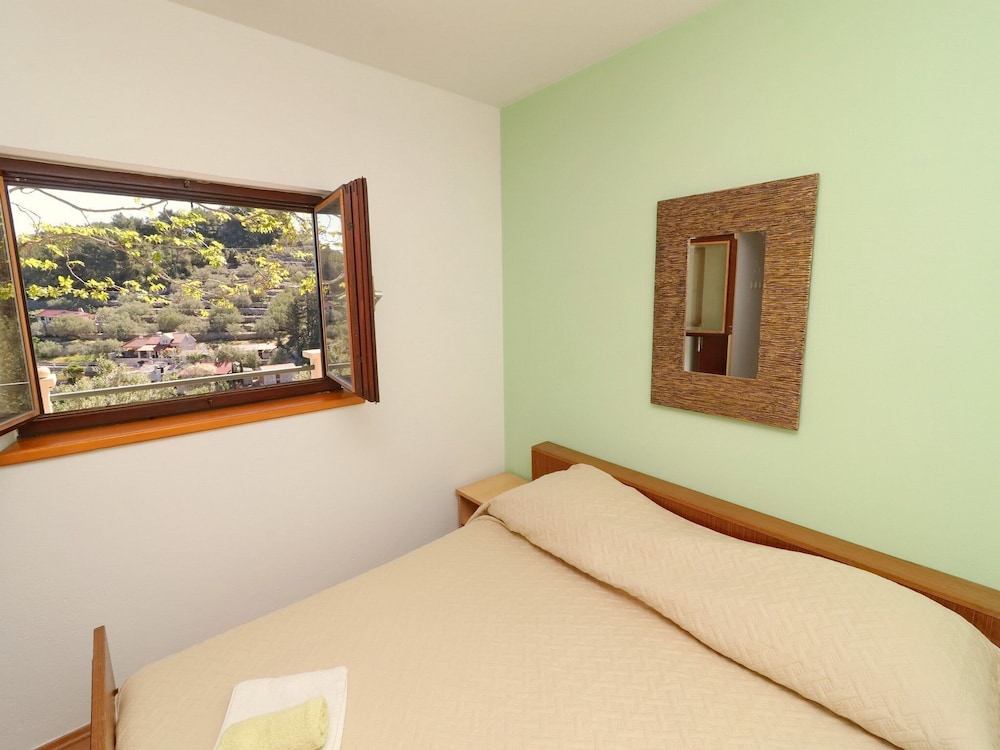 Holiday House Parive view 4