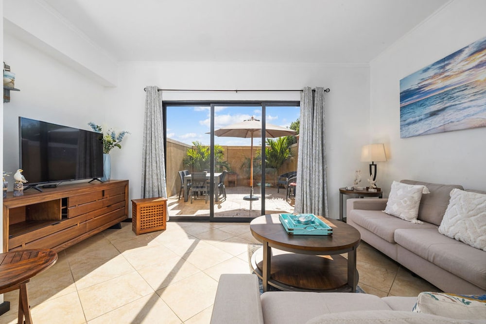 Townhome Goldcoast GYM Pools 24 7 Security