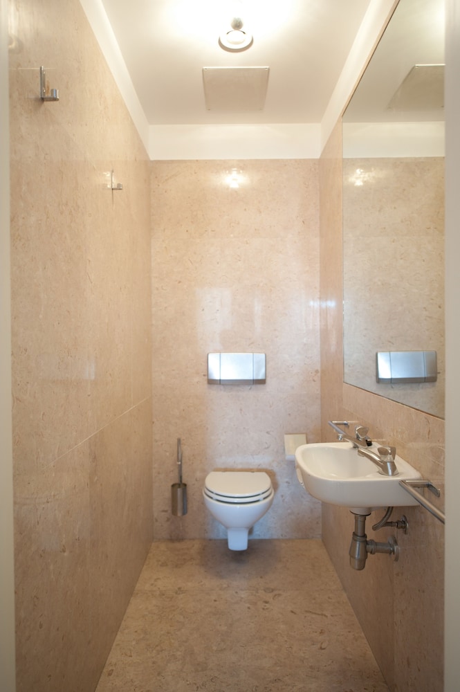 Chiado Apartments