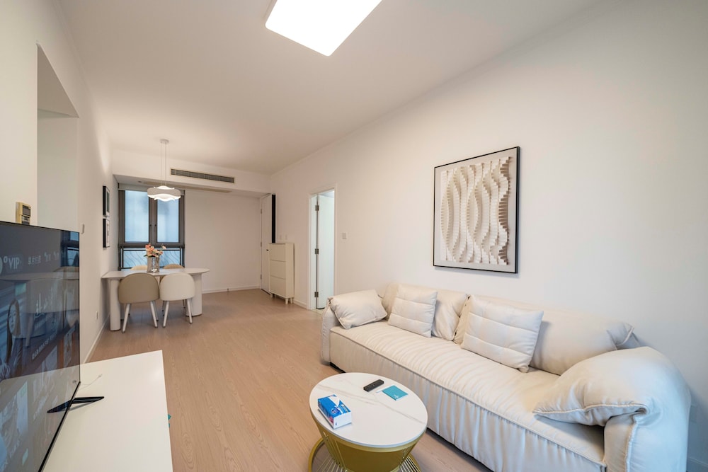 Tyms  1BR APT Hongqiao Yucui Garden