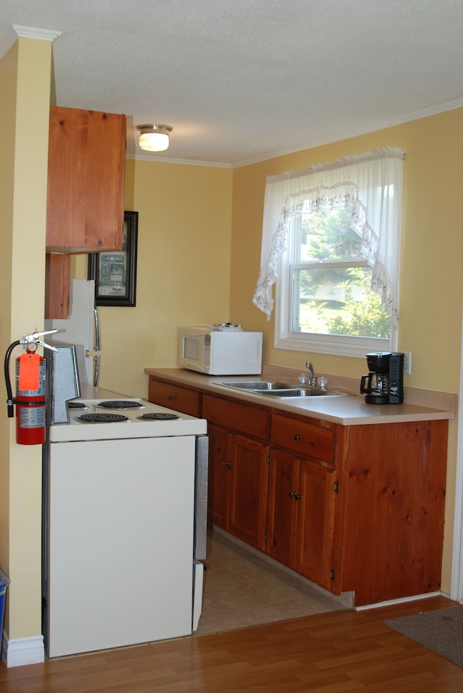Shining Waters Cottages
