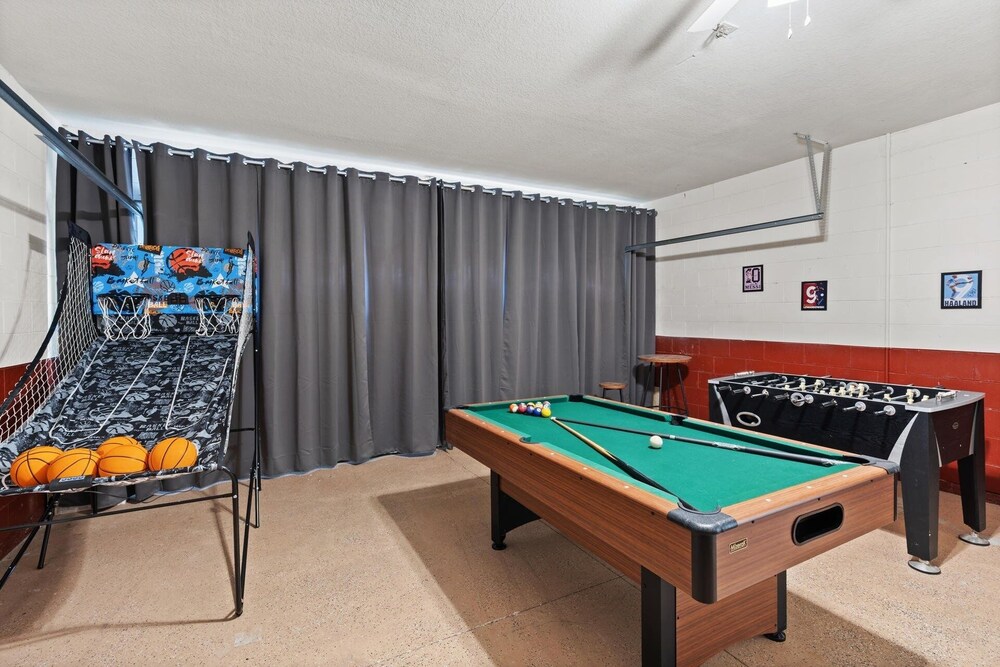 Windsor Palms Resort 5 Bedroom Home with Game Room 5 Home