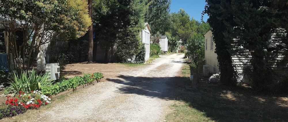Photo 33