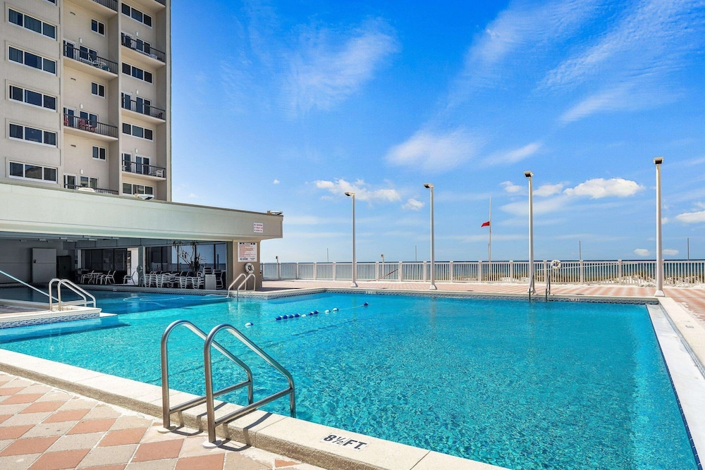 Pinnacle Port Penthouse #29 2 Bedroom Condo