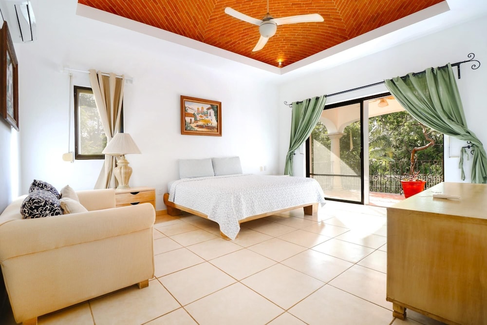Beautiful Villa With Private Pool Close To Beach view 5