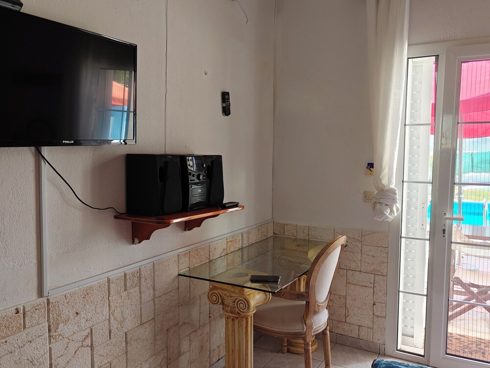 Photo 11