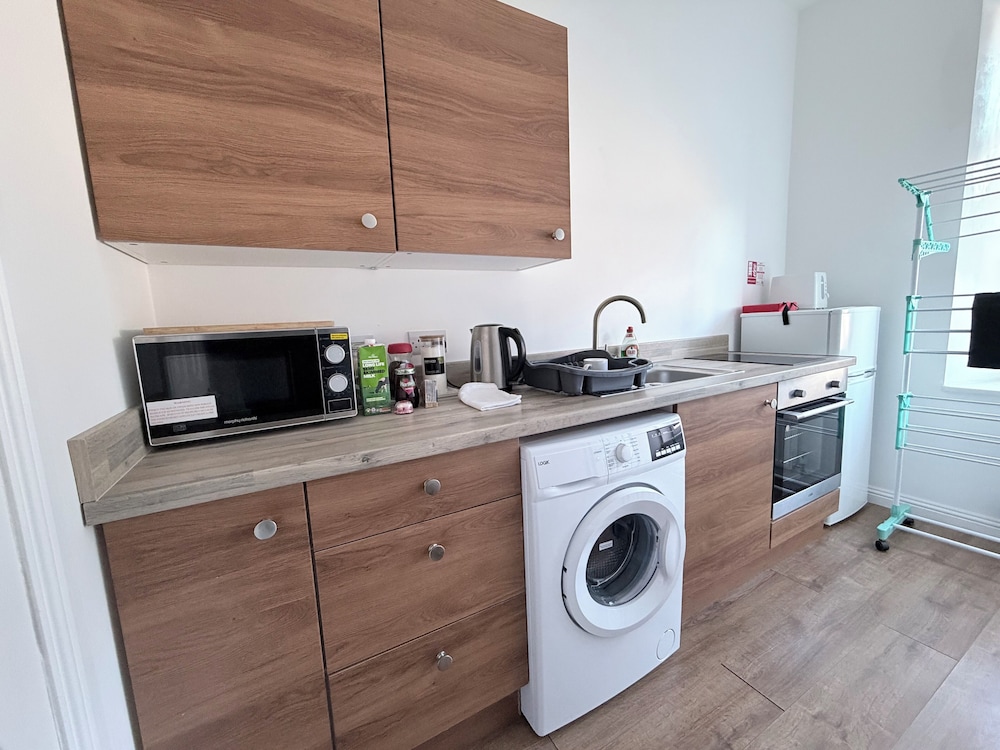 Apartment 2- 216 High Street
