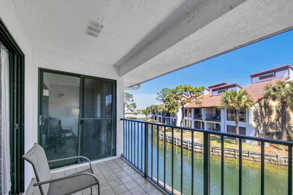 Edgewater Golf Villa 956