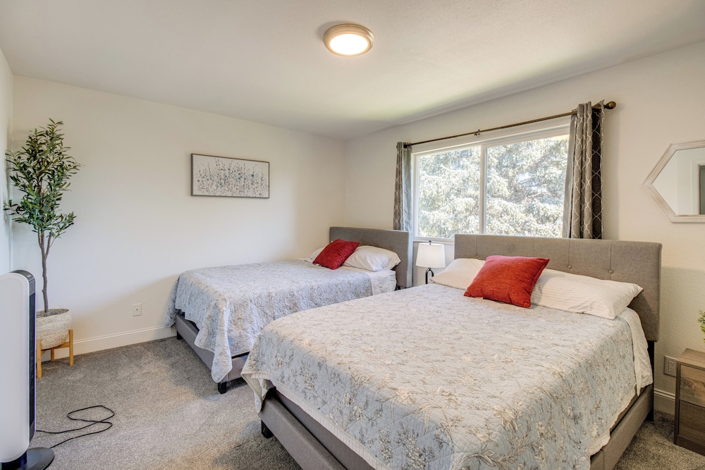 Reno Vacations - Sleek Family Retreat: 4 Mi to Downtown Reno! - Property Image 28