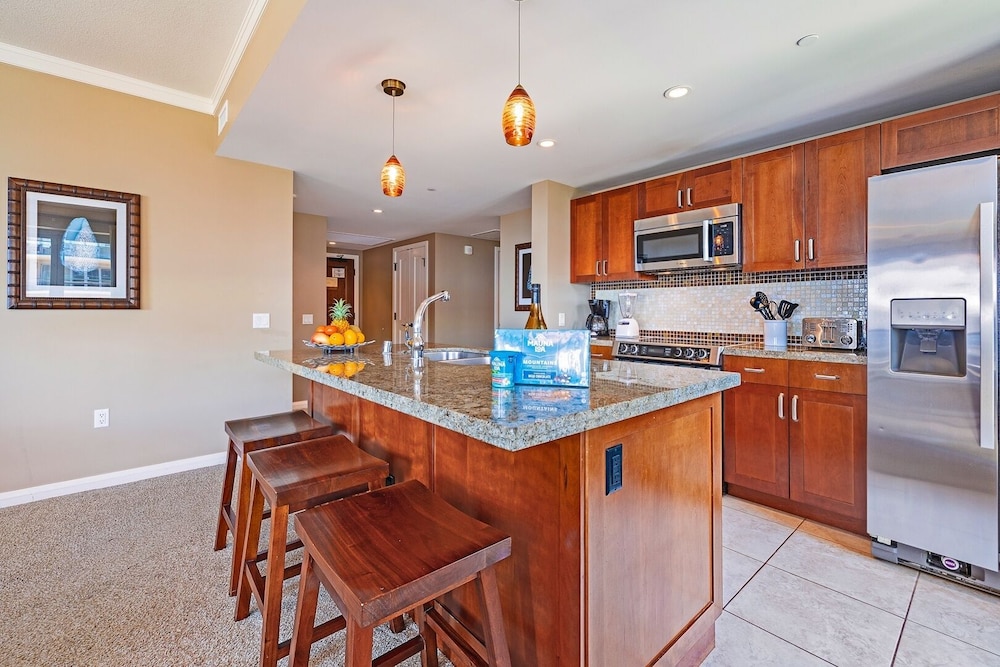 Honua Kai-konea #539 2 Bedroom Condo by RedAwning