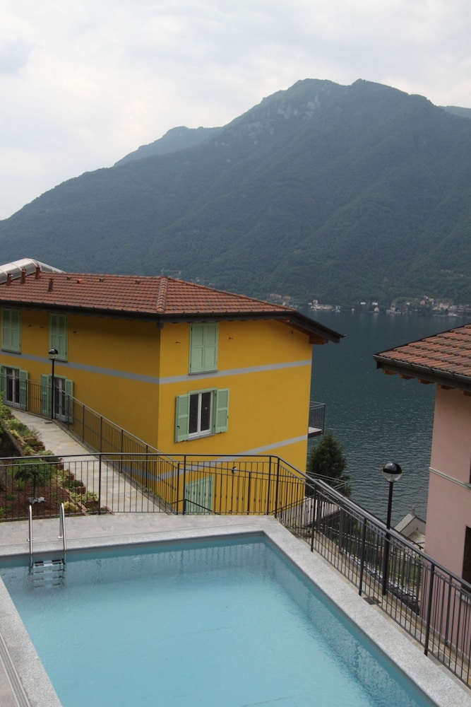 Luxury Apartment with Pool
