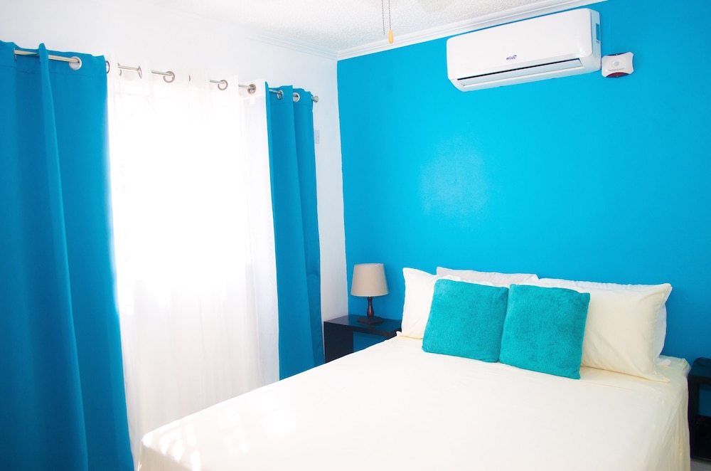 Centrally located Oakland Guest Apartment II view 3