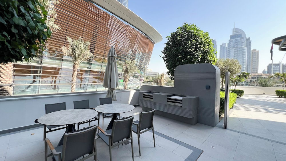 Grande Suites by Hostiva - Burj View