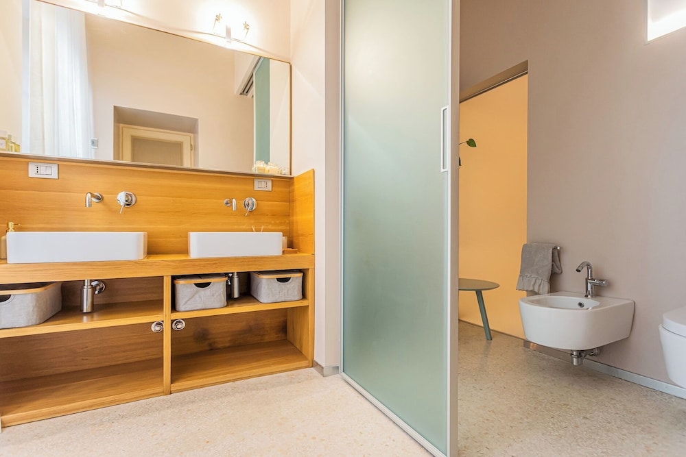 Rovelli 41 by Rent all Como