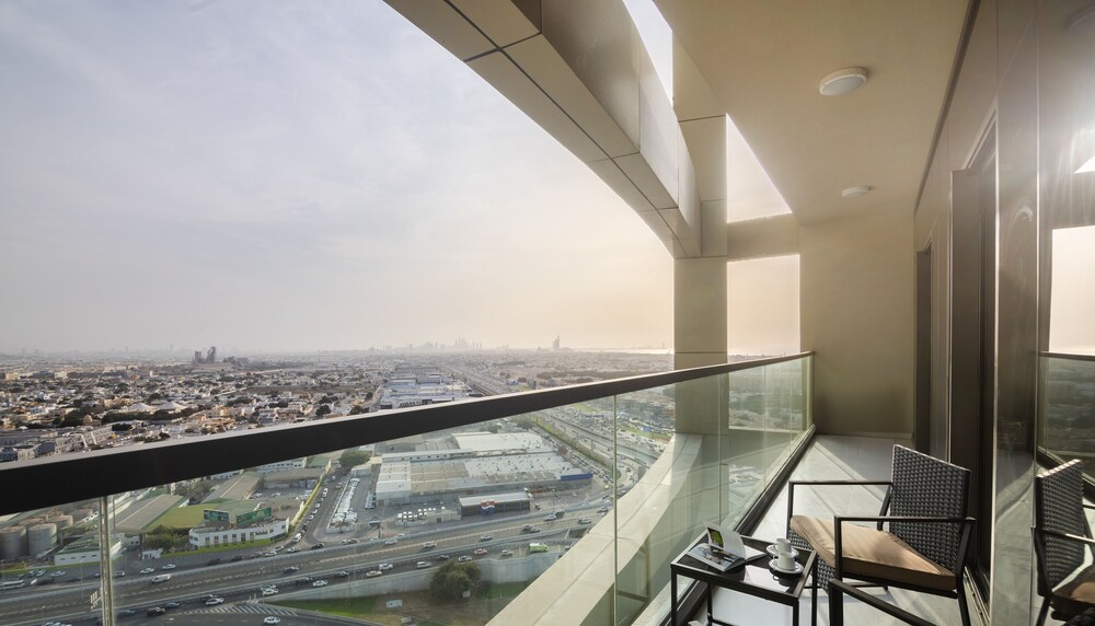 2BR Business Bay with top amenities